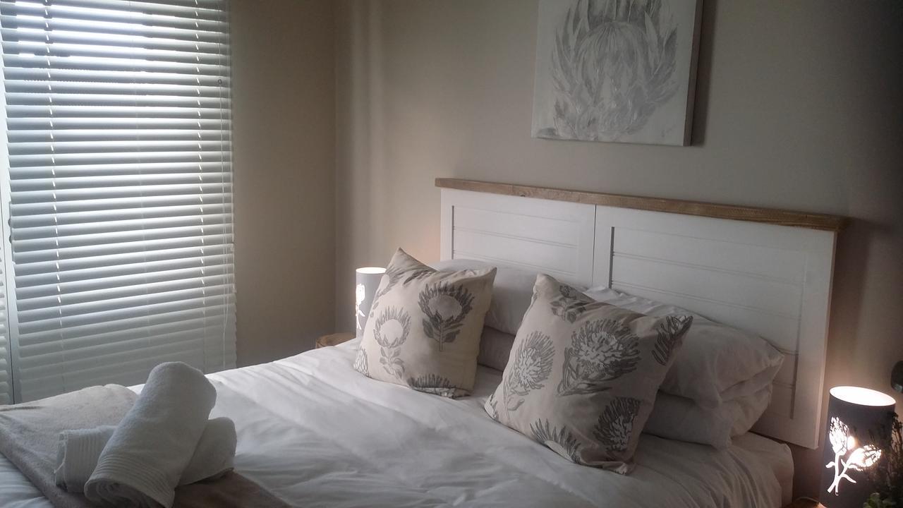 Corban Cottage Hermanus Exterior photo