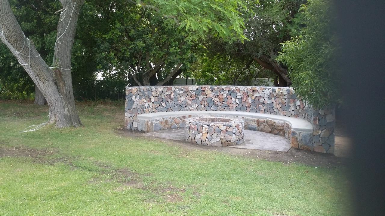Corban Cottage Hermanus Exterior photo
